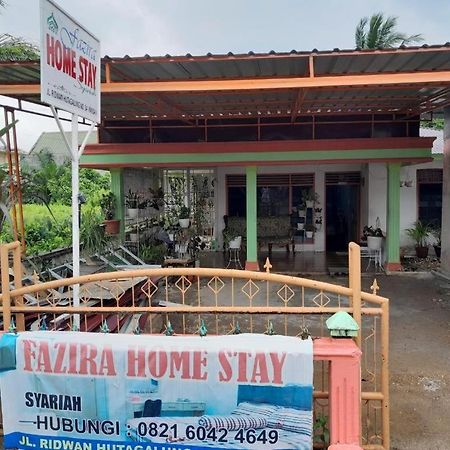 Oyo 91477 Fazira Home Stay Syariah Sibolga Bagian luar foto
