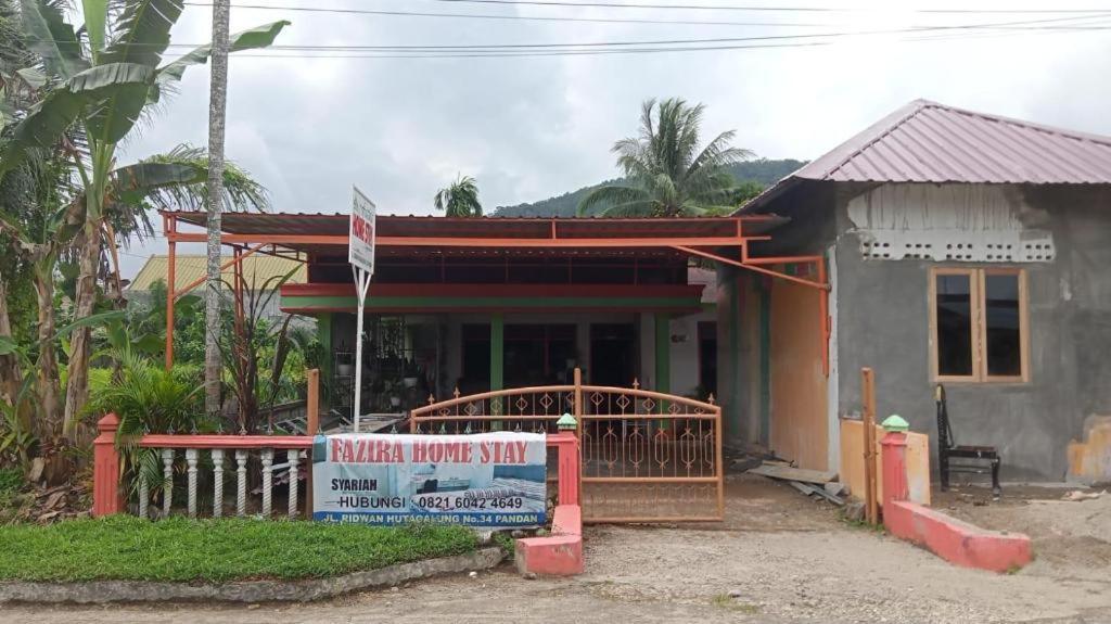 Oyo 91477 Fazira Home Stay Syariah Sibolga Bagian luar foto